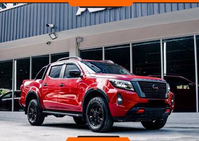 Nissan Navara PRO-4X in Others, SGR