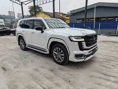 Toyota Land Cruiser ZX in Old Klang Road, KUL