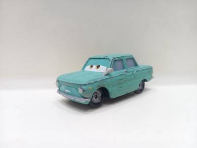 Mattel Disney Pixar Cars 2 Petrov Trunkov Diecast