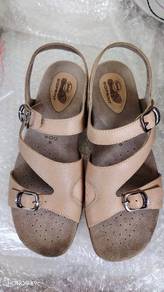 Scholl Shoes 