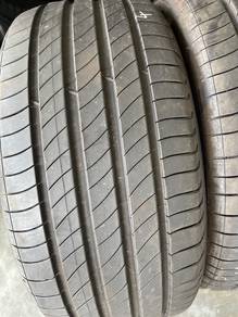 245/45/17 michelin primacy 90%