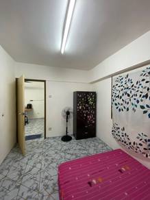Room in Relau, PNG