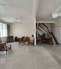 Semi-Detached House For Rent in Greenlane,PNG