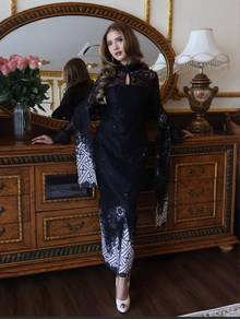 Pammela Luxe Kurung Kebaya Lace Demure in Black