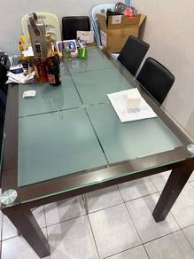 Dining table for sale