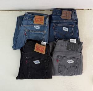 Levi’s Jeans sz 30 Combo::..