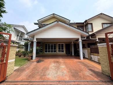 Semi-Detached House For Sale in Shah Alam,SGR