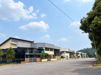 Warehouse / Factory For Sale in Seri Kembangan,SGR