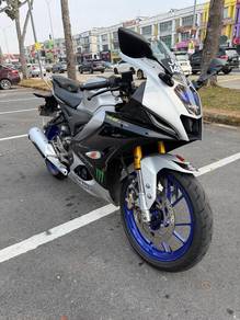 Yamaha R15