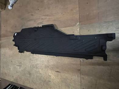 Mercedes Benz C-class W205 Body Under Cover