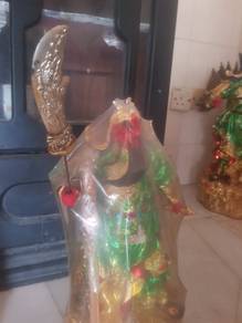 Chinese statues Guan Gong Yu