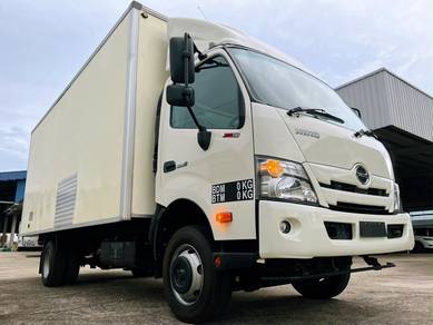 2023 CKD Hino XZC730R 20Km 18Feet 18Kaki Luton Box