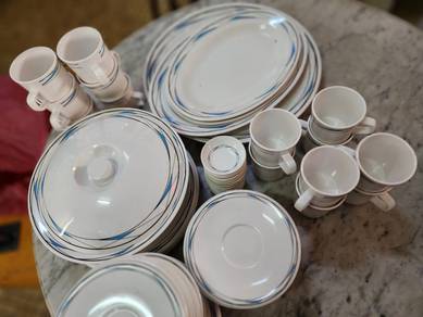 Melamine Dinnerware Set