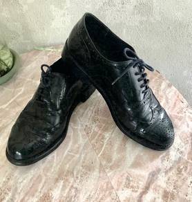 Mens Leather Brogue Shoes - Size 7