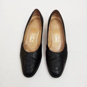 Salvotera Ferragamo Kitten Block Heels