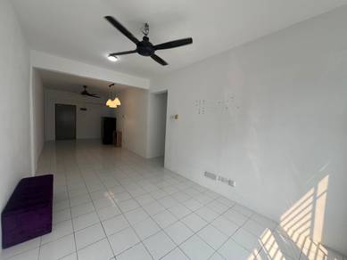 Apartment For Sale in Pangsapuri Pulai Mutiara 1