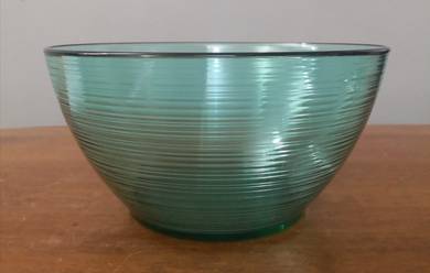 Arcoroc France green glass bowl