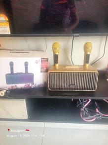gold karaoke speaker microphone pro