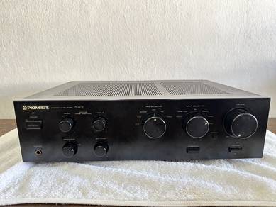 Pioneer A-402 Stereo Integrated Amplifier