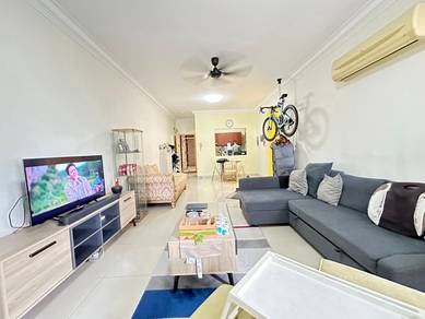 Condominium For Sale in Royal Domain Sri Putramas 2