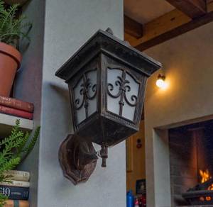 Unit 'PREMIUM' Vintage Outdoor Wall Lamp