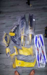 coveret 125zr {yellow) condition molek
