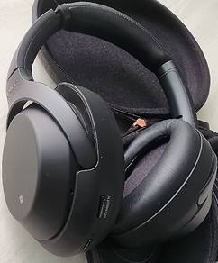 Sony headset WH 1000XM3 like new