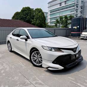2019 Toyota Camry V