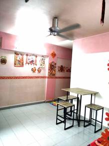Flat For Rent in Desa Baiduri