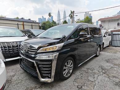 Toyota Vellfire GOLDEN EYES II in KL City, KUL