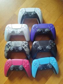 PS5 controllers