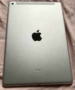 iPad 7th 10.2" 128gb cellular.Semua function ok.
