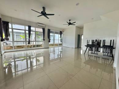 Semi-Detached House For Sale in Ayer Keroh,MLK