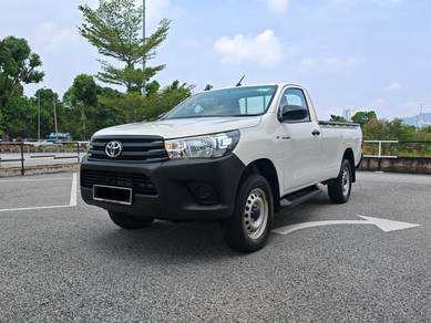 2023 Toyota Hilux MT
