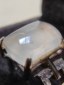 Glassy Ice Clear Snowflake Cotton Jadeite Jade