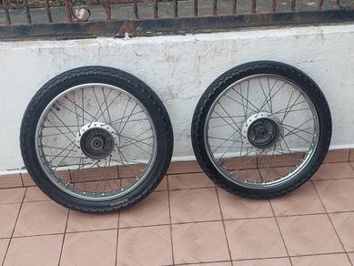 EX5 Dream Original Rim with Tyre