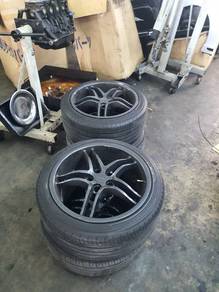 Yokohama AVS 18" Rims + Tyre