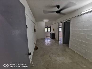 Flat For Rent in Farlim 4A Flat