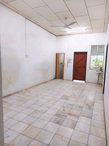 Semi-Detached House For Rent in Lunas,KDH