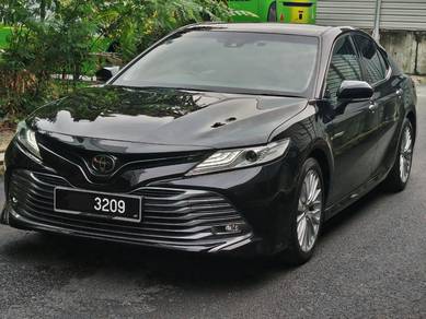 2019 Toyota Camry V