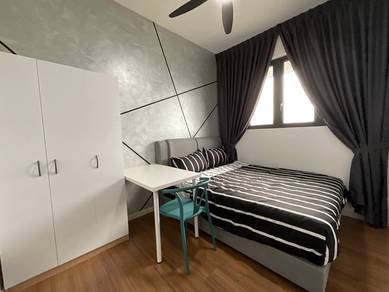 Condominium For Rent in M Vertica