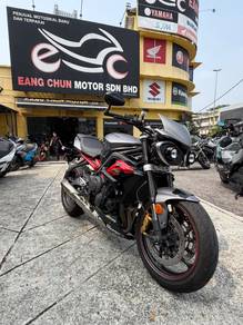 Triumph Street Triple