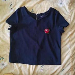 Fave by Histyle blue rose premium quality top