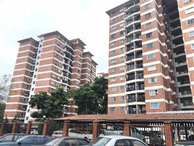 Condominium For Rent in Forest Green