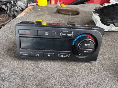 No 13-10-30 Subaru Legacy BE5 Aircond Switch Jpn