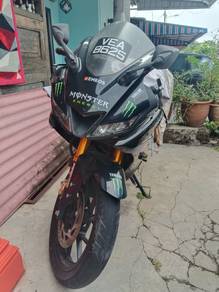 Yamaha R15