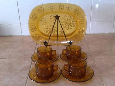 Cawan piring retro vereco floral tea set