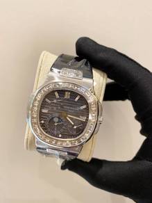 Patek Philippe Nautilus After Diamond 18k750 White