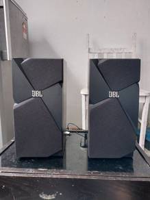 JBL Studio 130 Stereo Bookshelf Loudspeakers