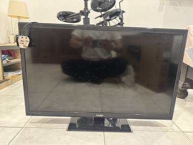 Haier 32 inch LED TV broken